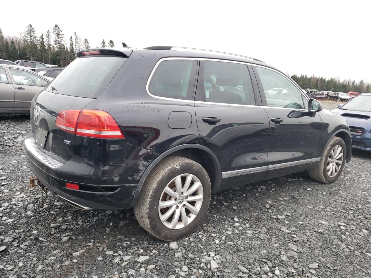 2014 Volkswagen Touareg - Image 3