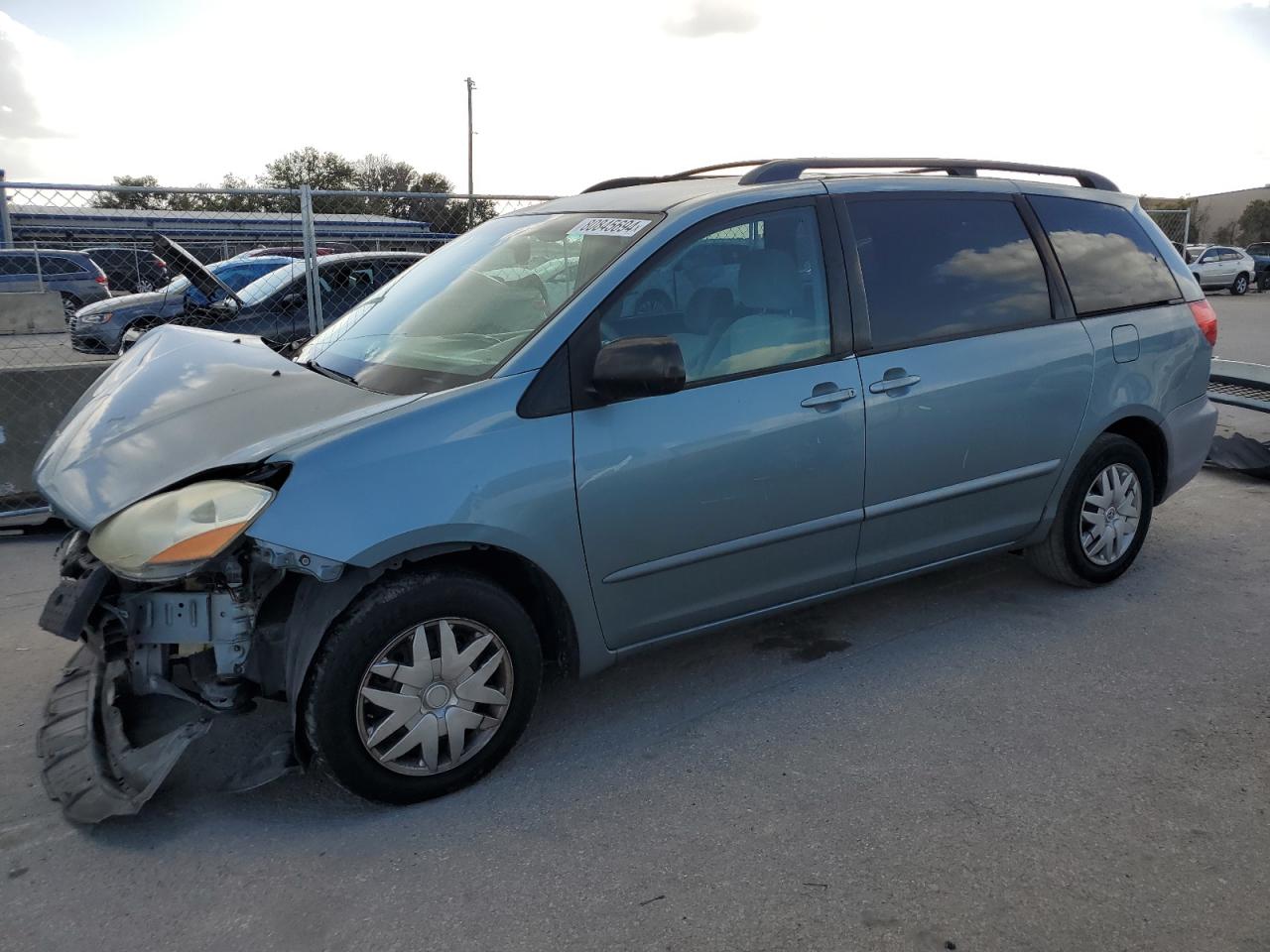 2009 Toyota Sienna - Image 1