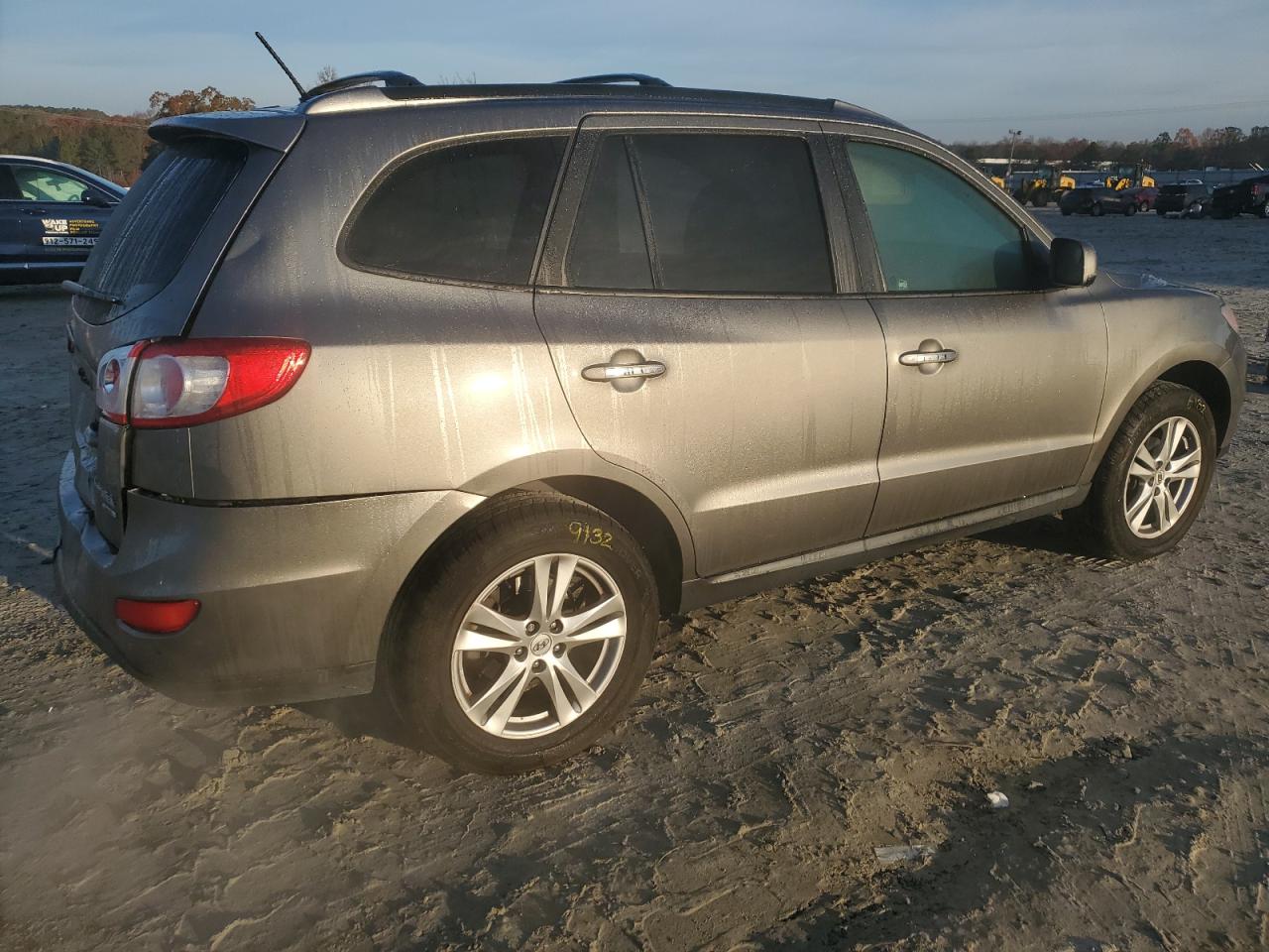 2011 Hyundai Santa Fe - Image 3