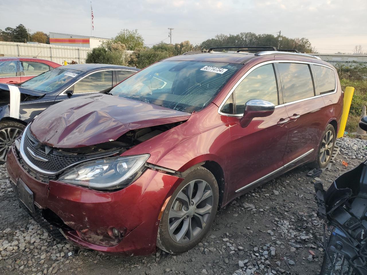 2017 Chrysler Pacifica - Image 1