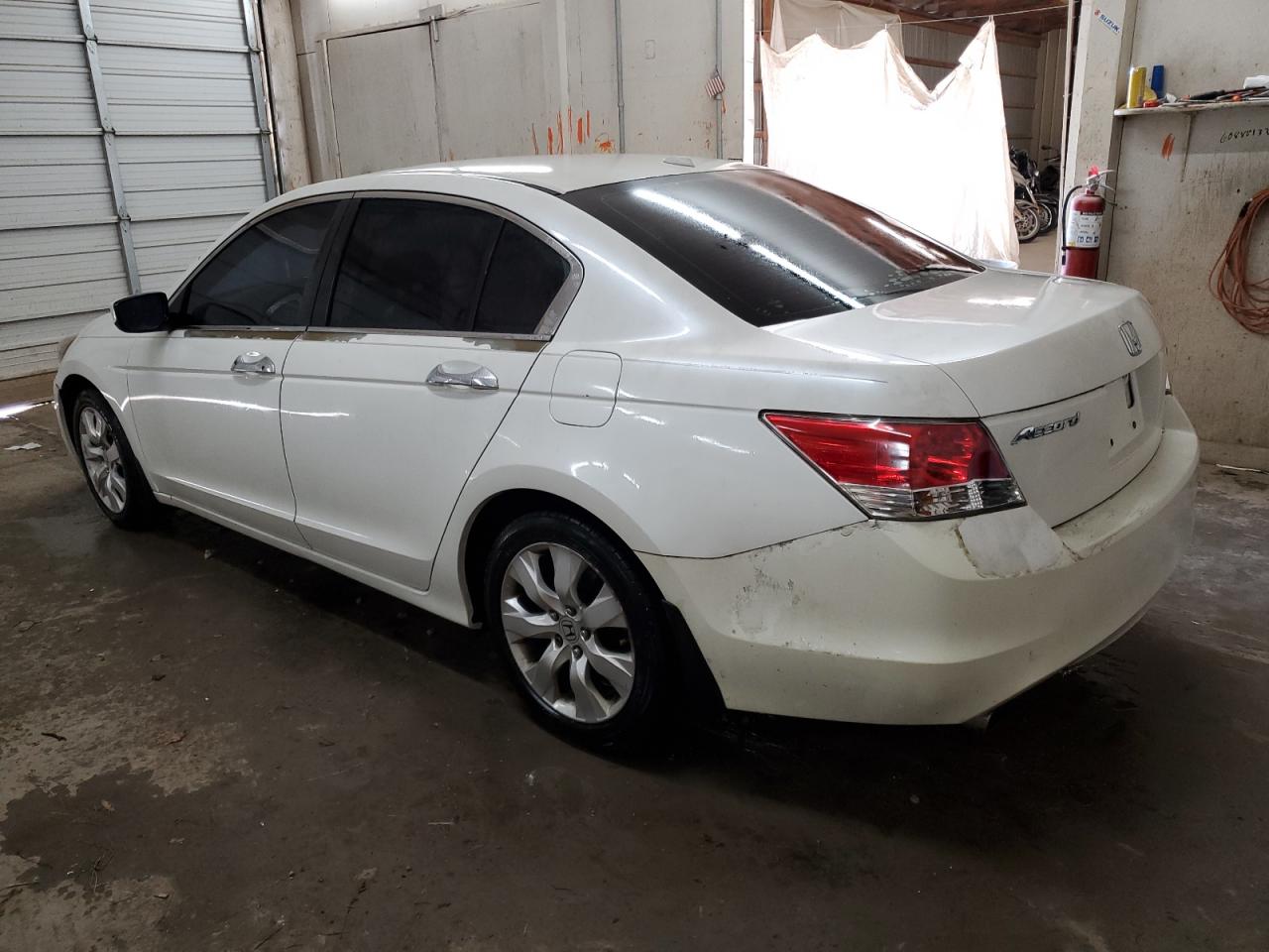 2010 Honda Accord - Image 2