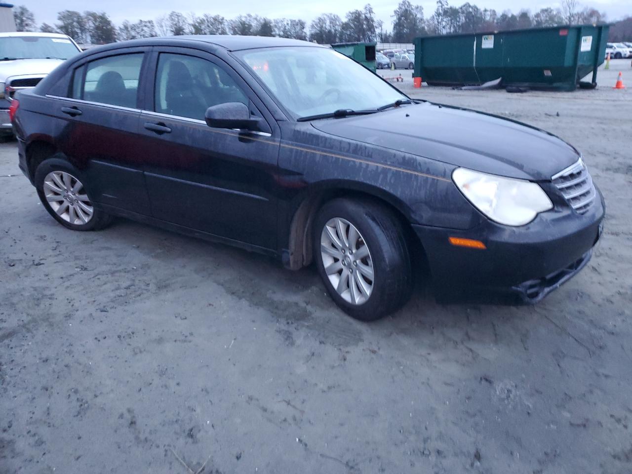 2010 Chrysler Sebring - Image 4