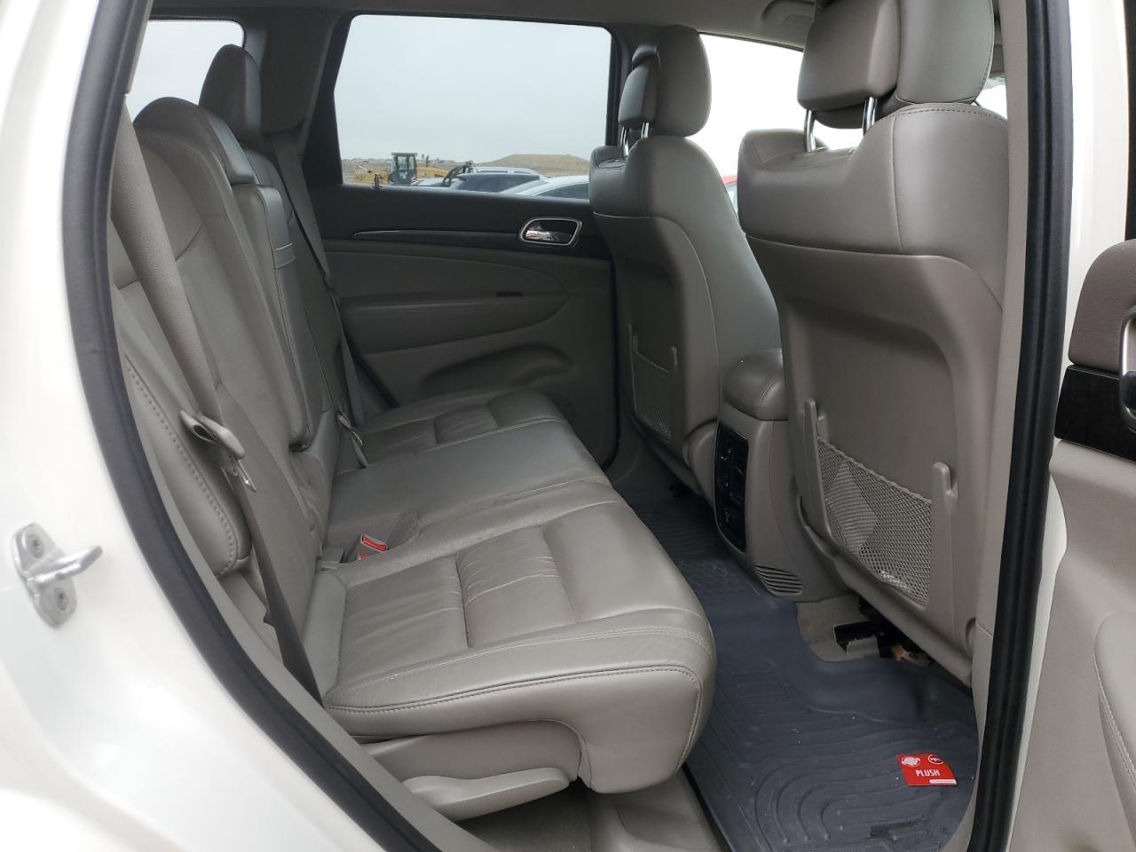 2012 Jeep Grand Cherokee - Image 10