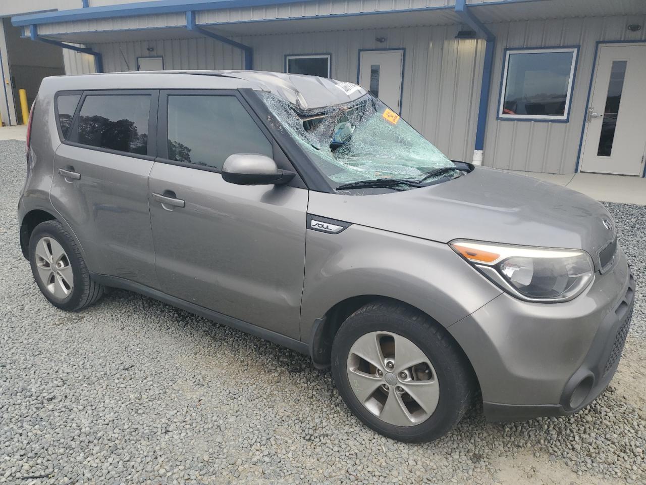 VIN KNDJN2A23F7119758 2015 KIA SOUL no.4