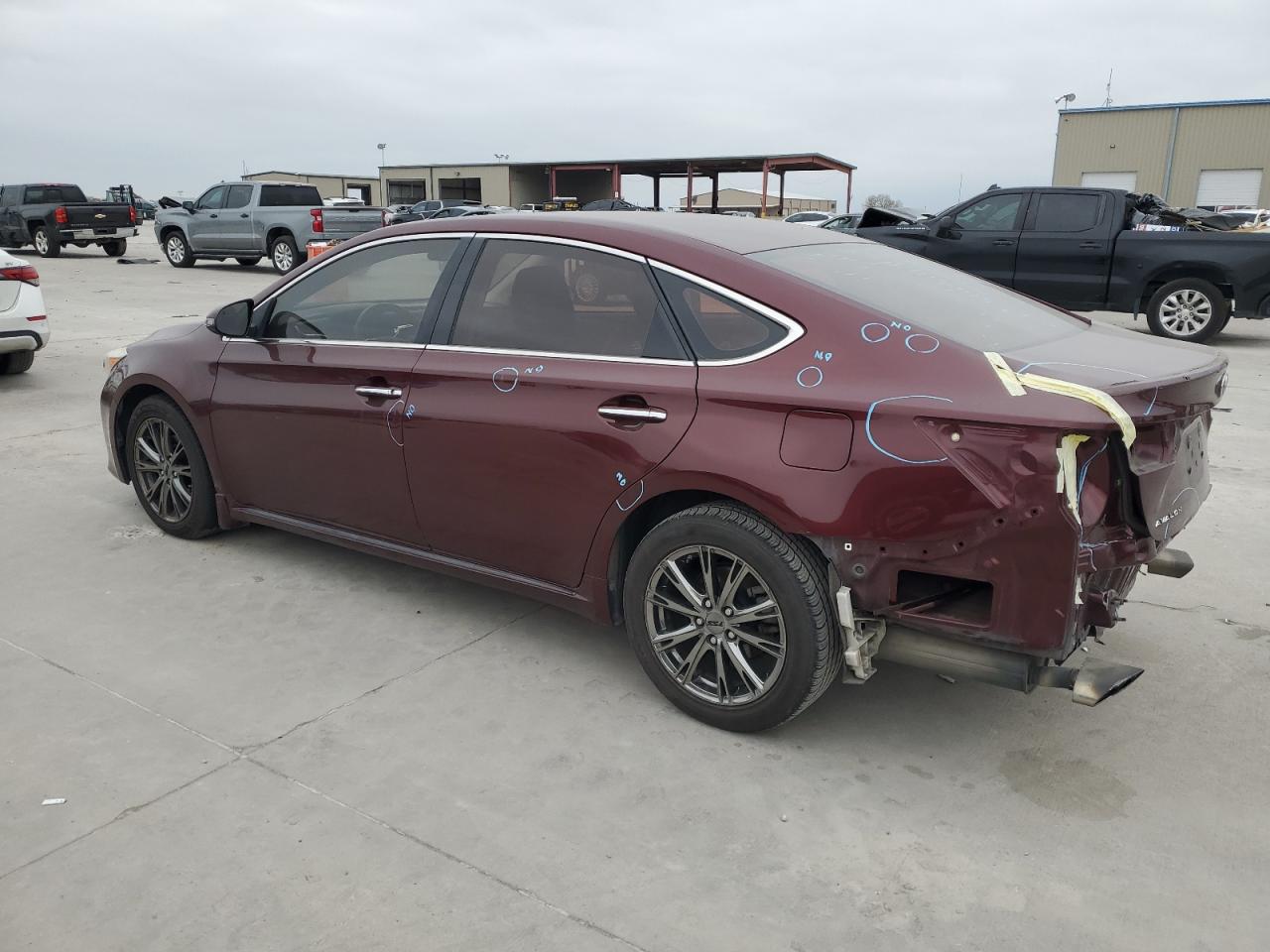 2014 Toyota Avalon - Image 2