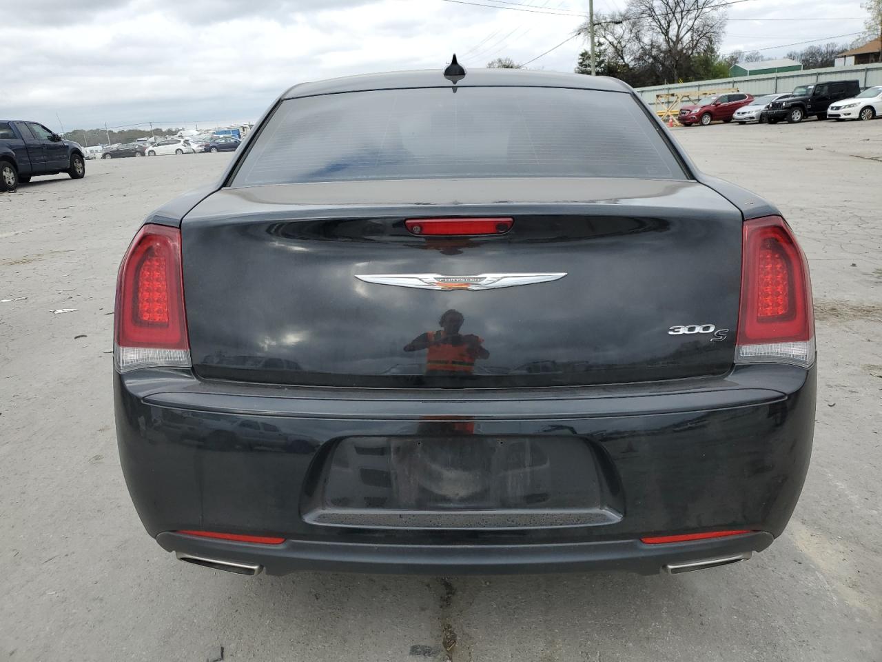 2019 Chrysler 300 S VIN: 2C3CCABG6KH689338 Lot: 80060794