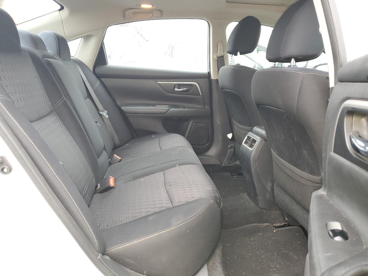 2016 Nissan Altima - Image 10