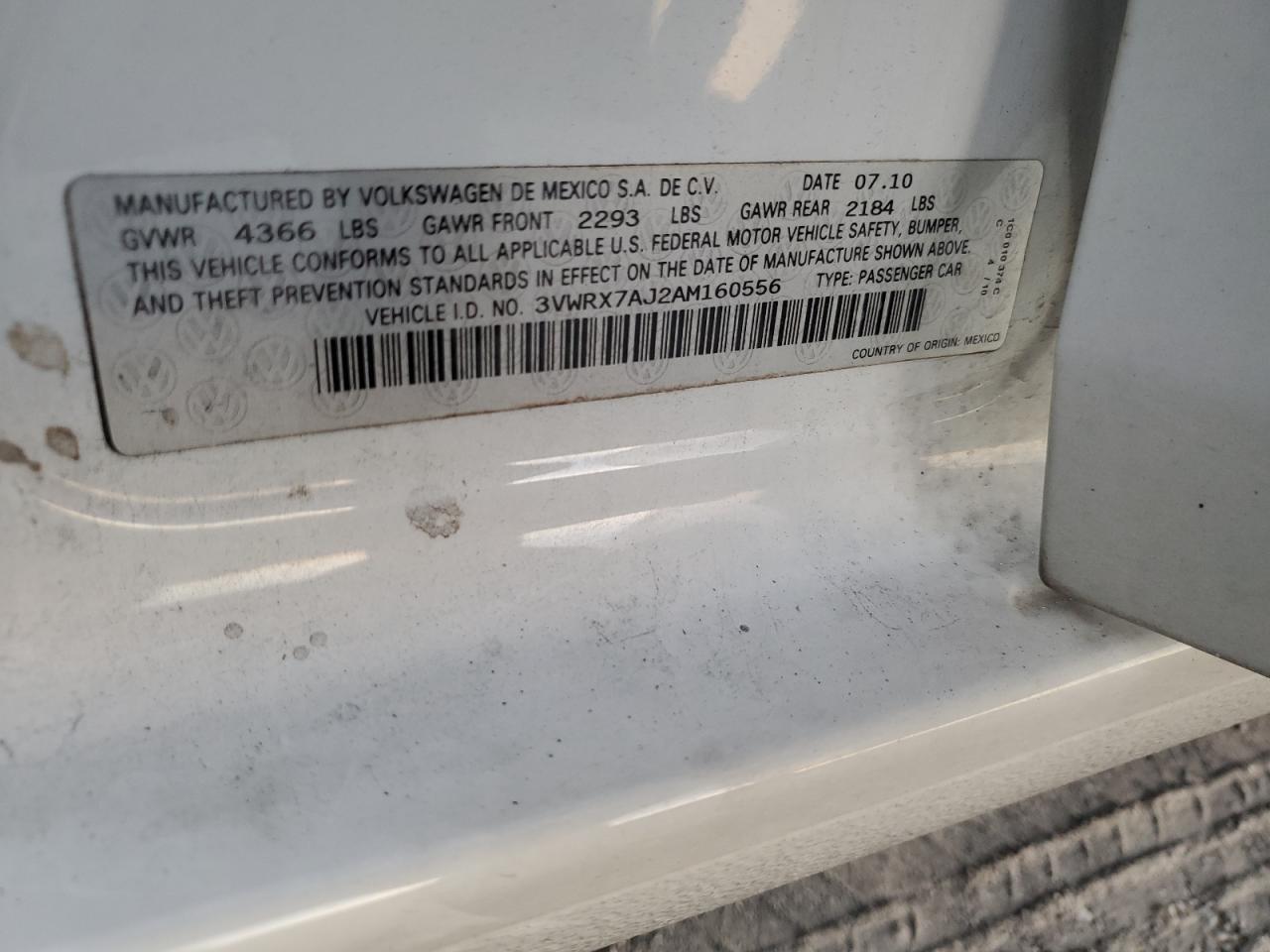 2010 Volkswagen Jetta - Image 12