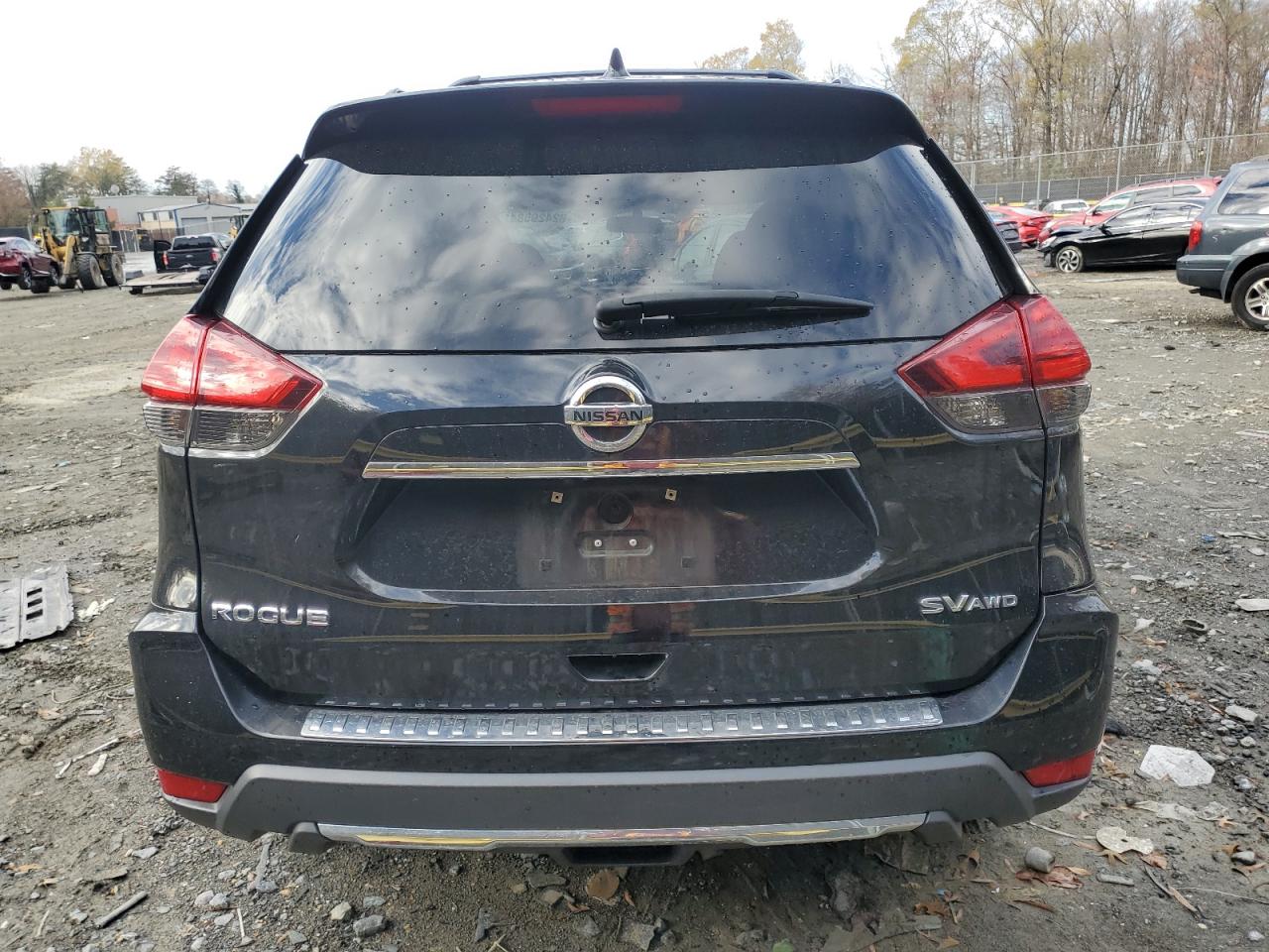 2017 Nissan Rogue - Image 6