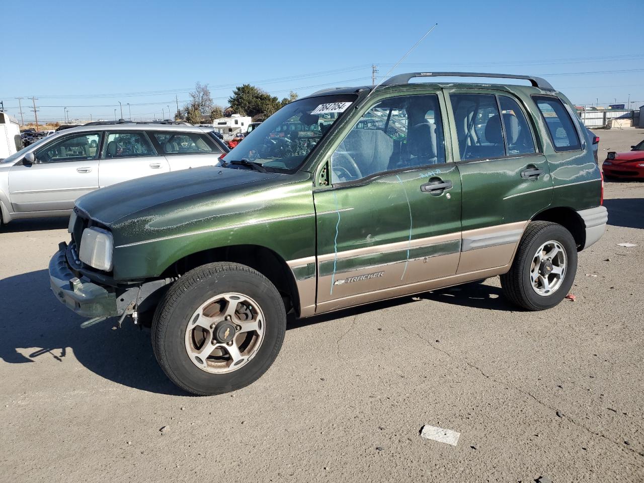 2000 Chevrolet Tracker - Image 1