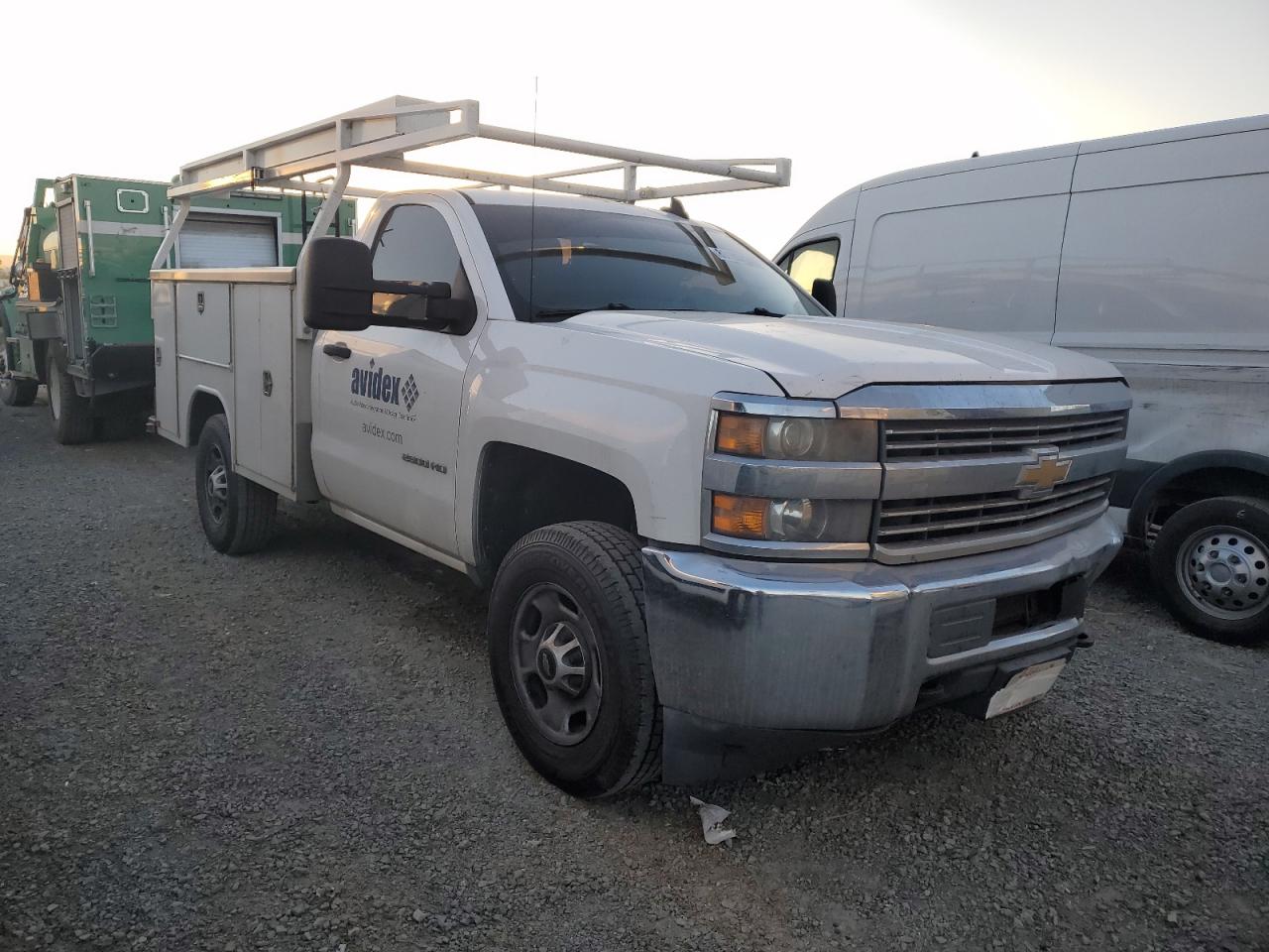 2015 Chevrolet Silverado - Image 4