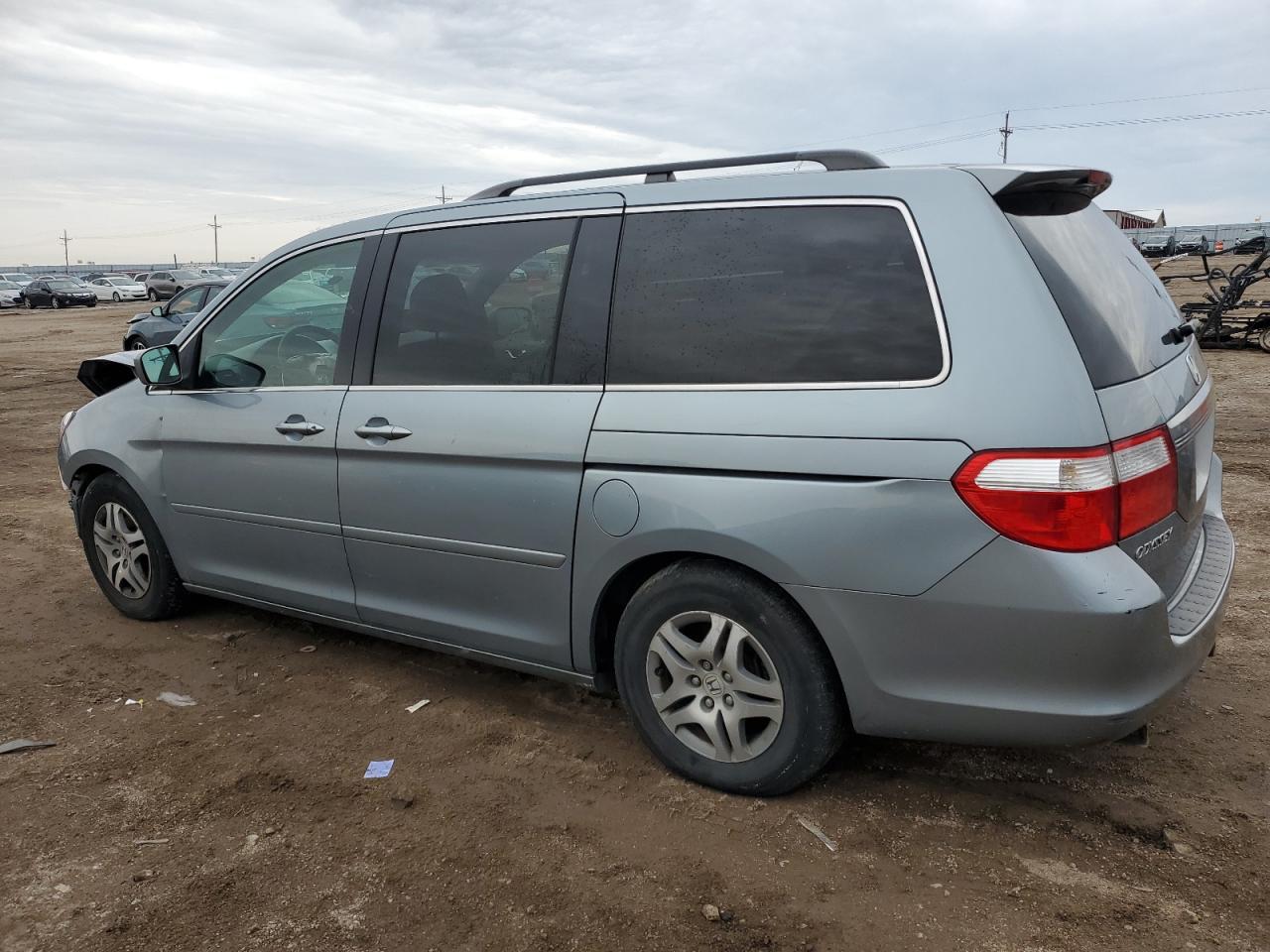 2007 Honda Odyssey - Image 2