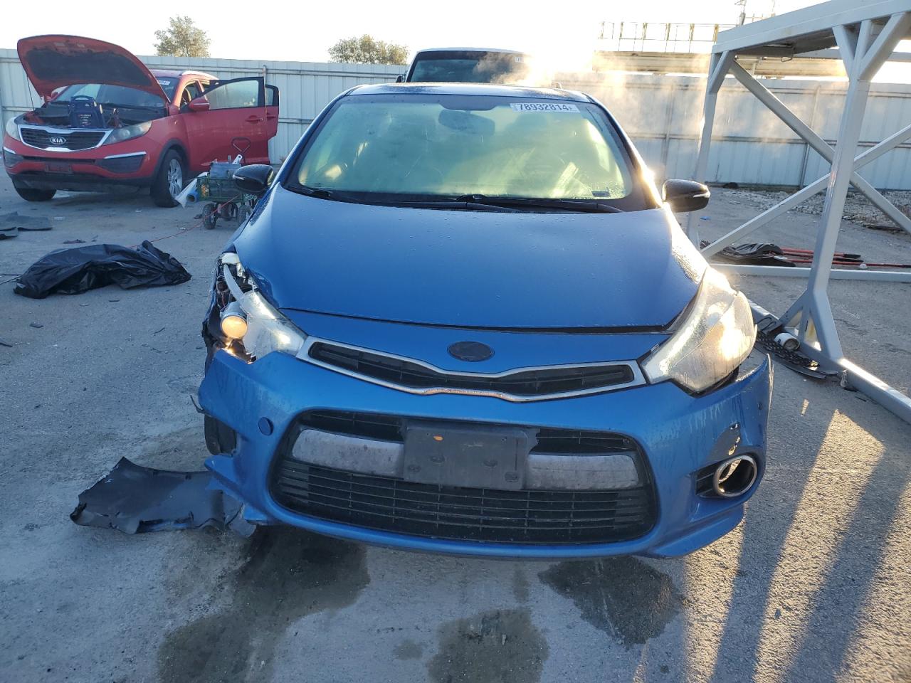 VIN KNAFZ6A37E5230945 2014 KIA FORTE no.5