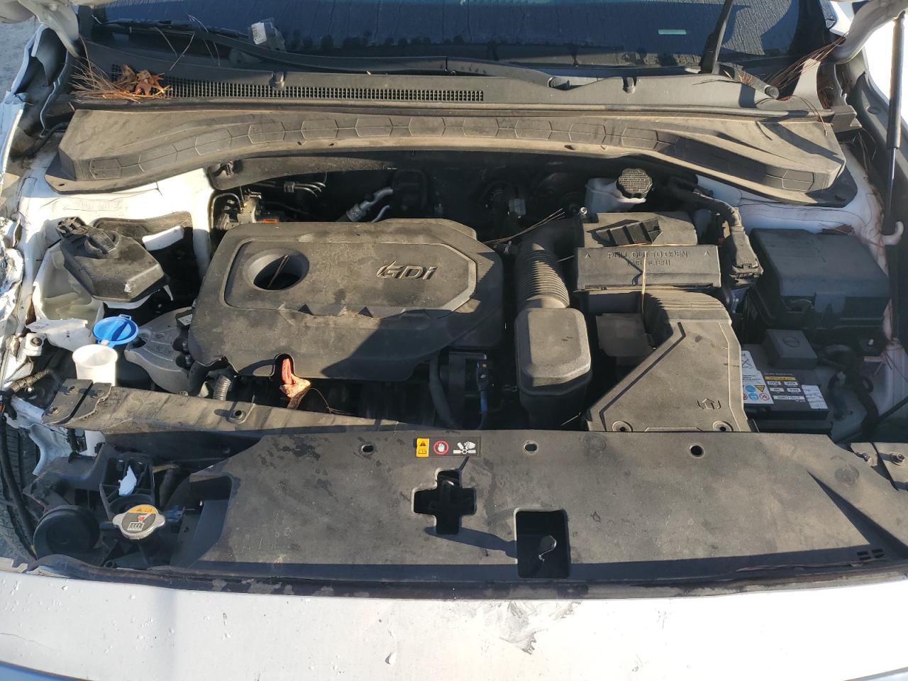 2019 Hyundai Santa Fe - Image 13