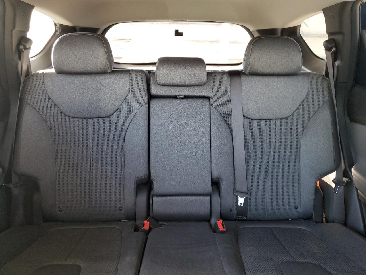2019 Hyundai Santa Fe - Image 10