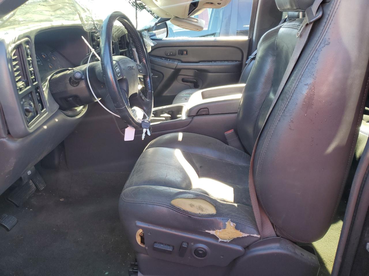 2005 GMC Sierra - Image 7