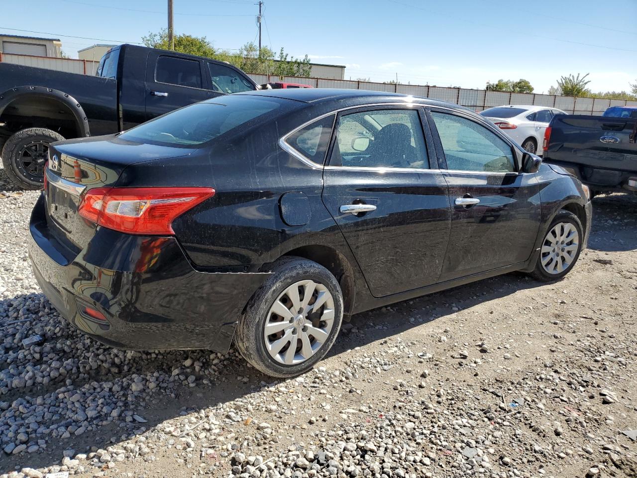 2016 Nissan Sentra - Image 3
