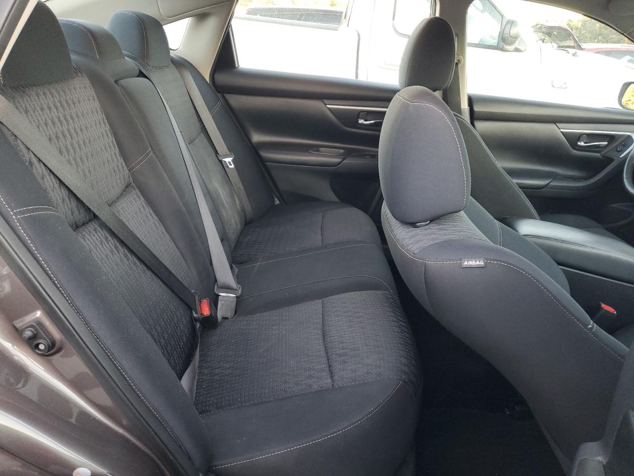2017 Nissan Altima - Image 10