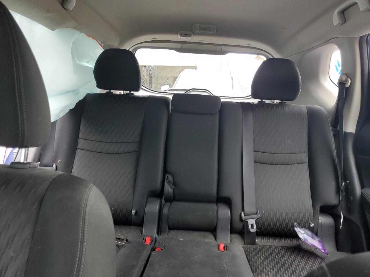 2018 Nissan Rogue - Image 10