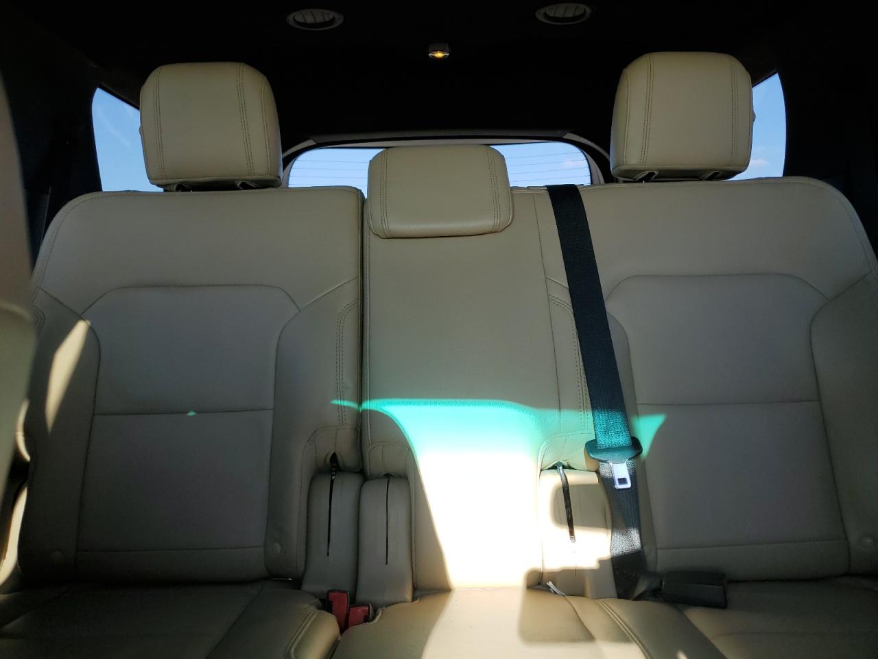 2017 Ford Explorer - Image 10