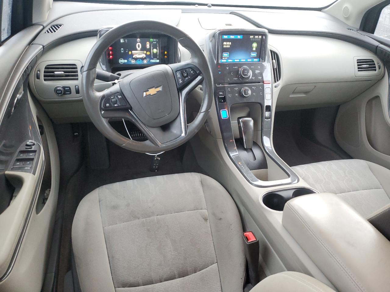 2014 Chevrolet Volt - Image 8