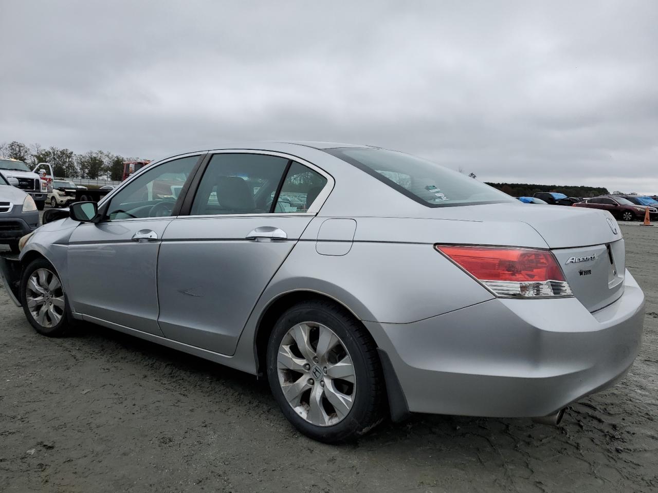 2009 Honda Accord - Image 2