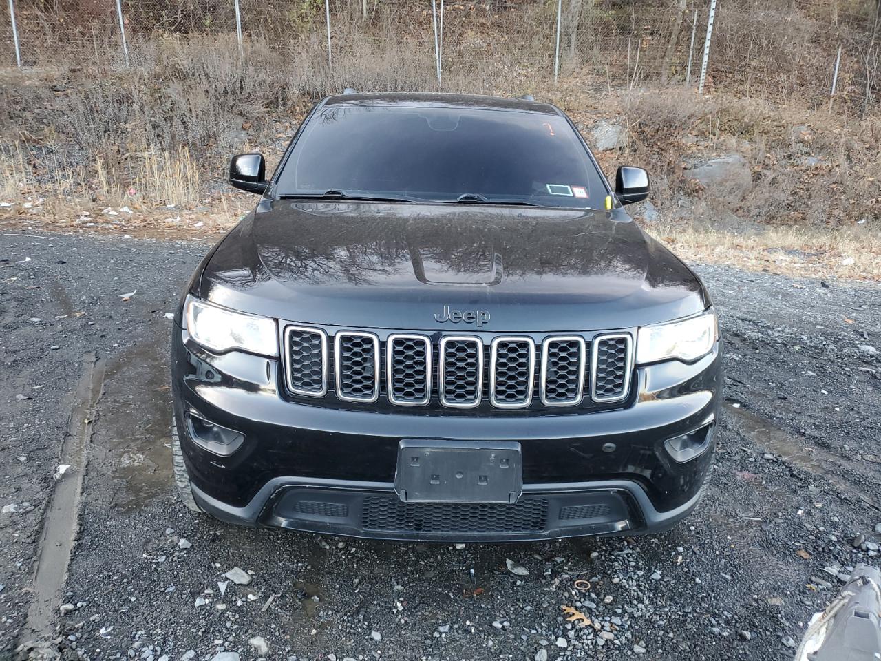 2018 Jeep Grand Cherokee - Image 5