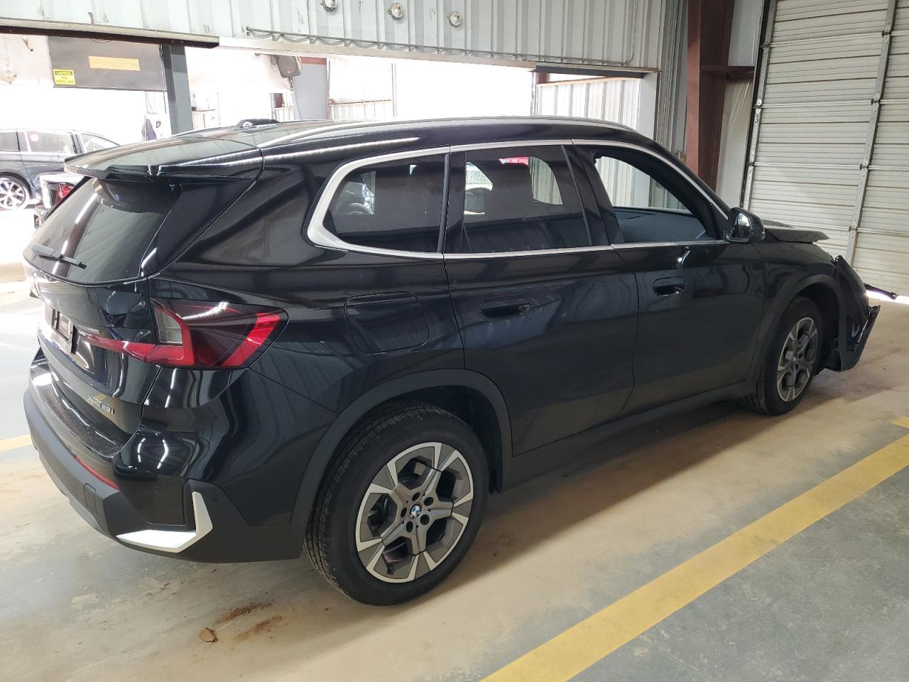 2023 BMW X1 - Image 3
