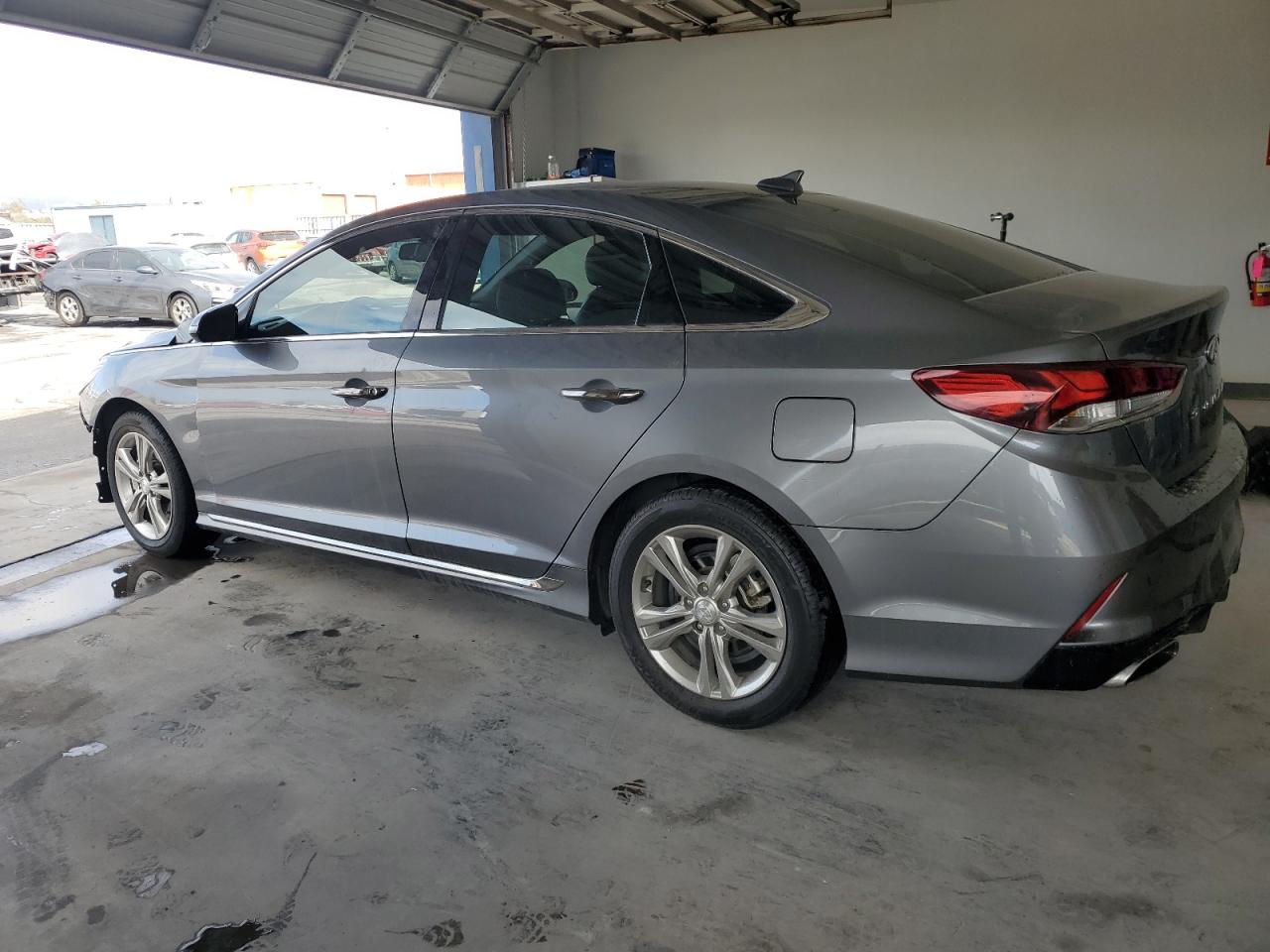 2018 Hyundai Sonata - Image 2