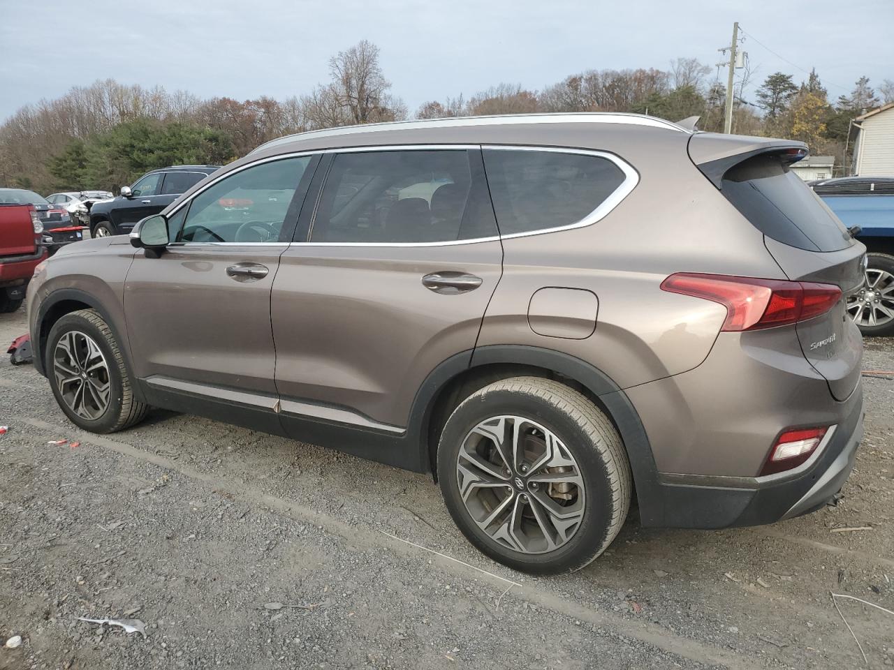 2020 Hyundai Santa Fe - Image 2
