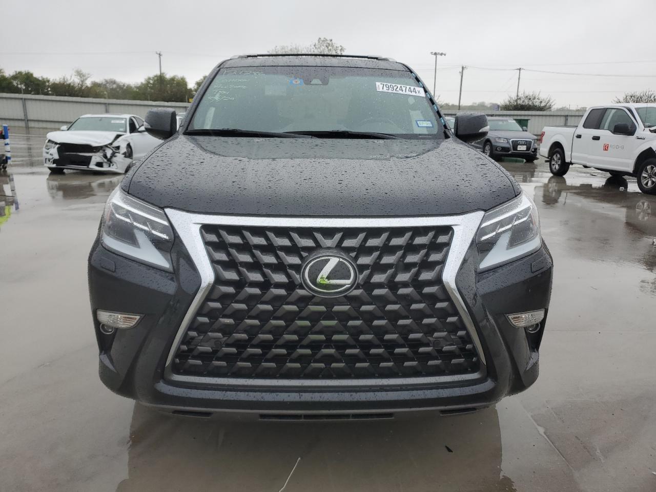 2023 Lexus GX - Image 5
