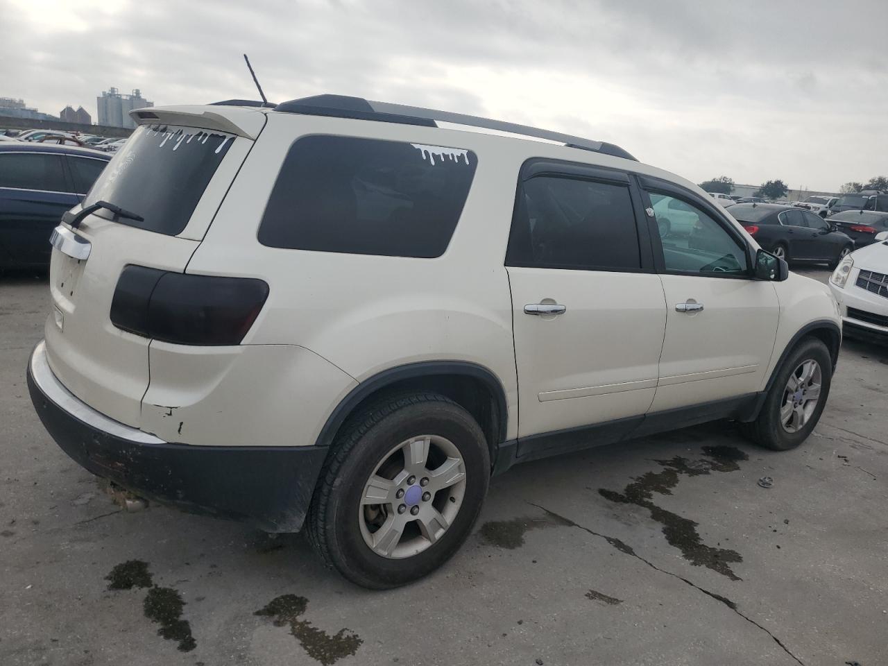 2011 GMC Acadia - Image 3