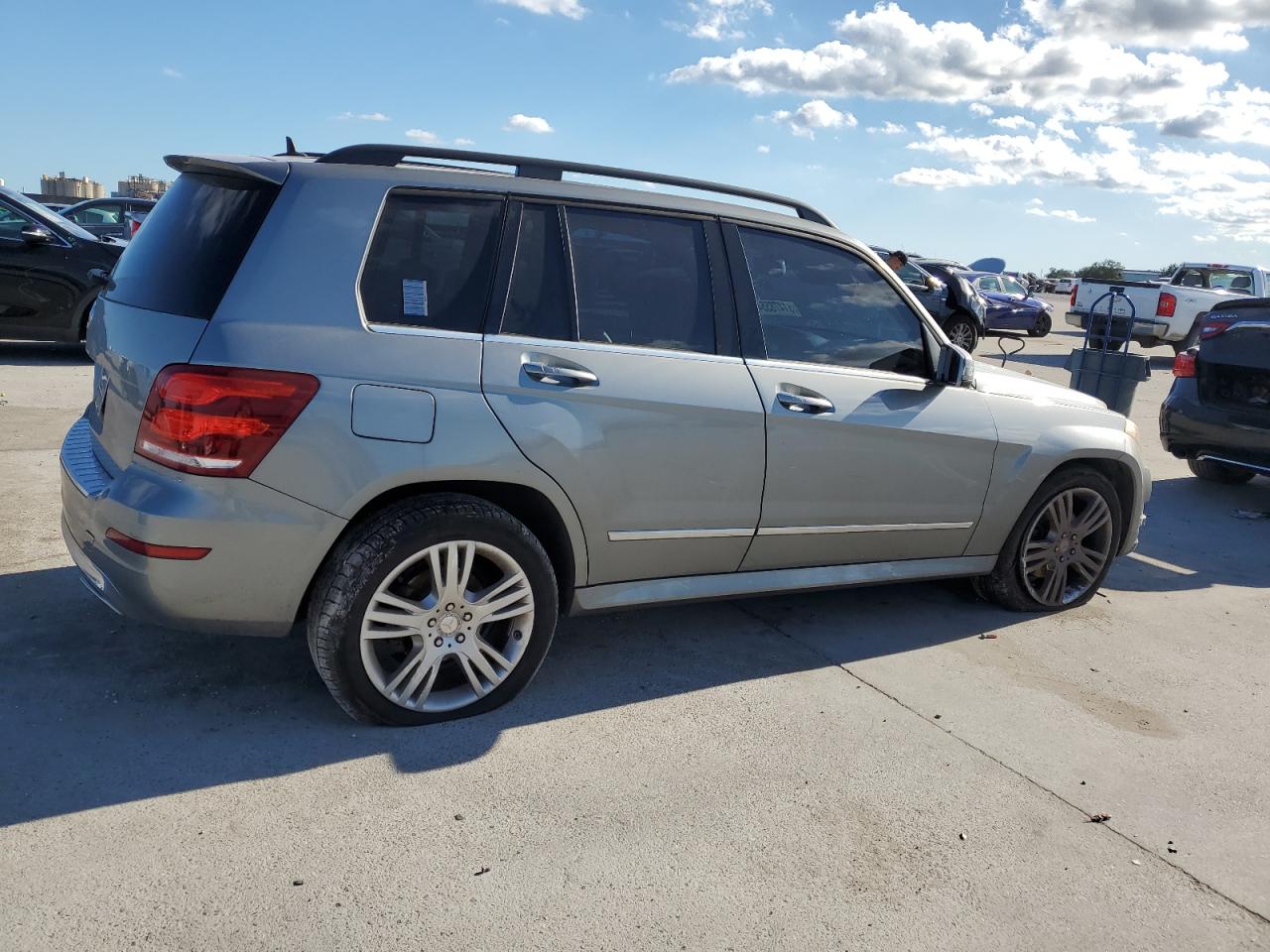 VIN WDCGG5HB1FG438985 2015 MERCEDES-BENZ GLK-CLASS no.3