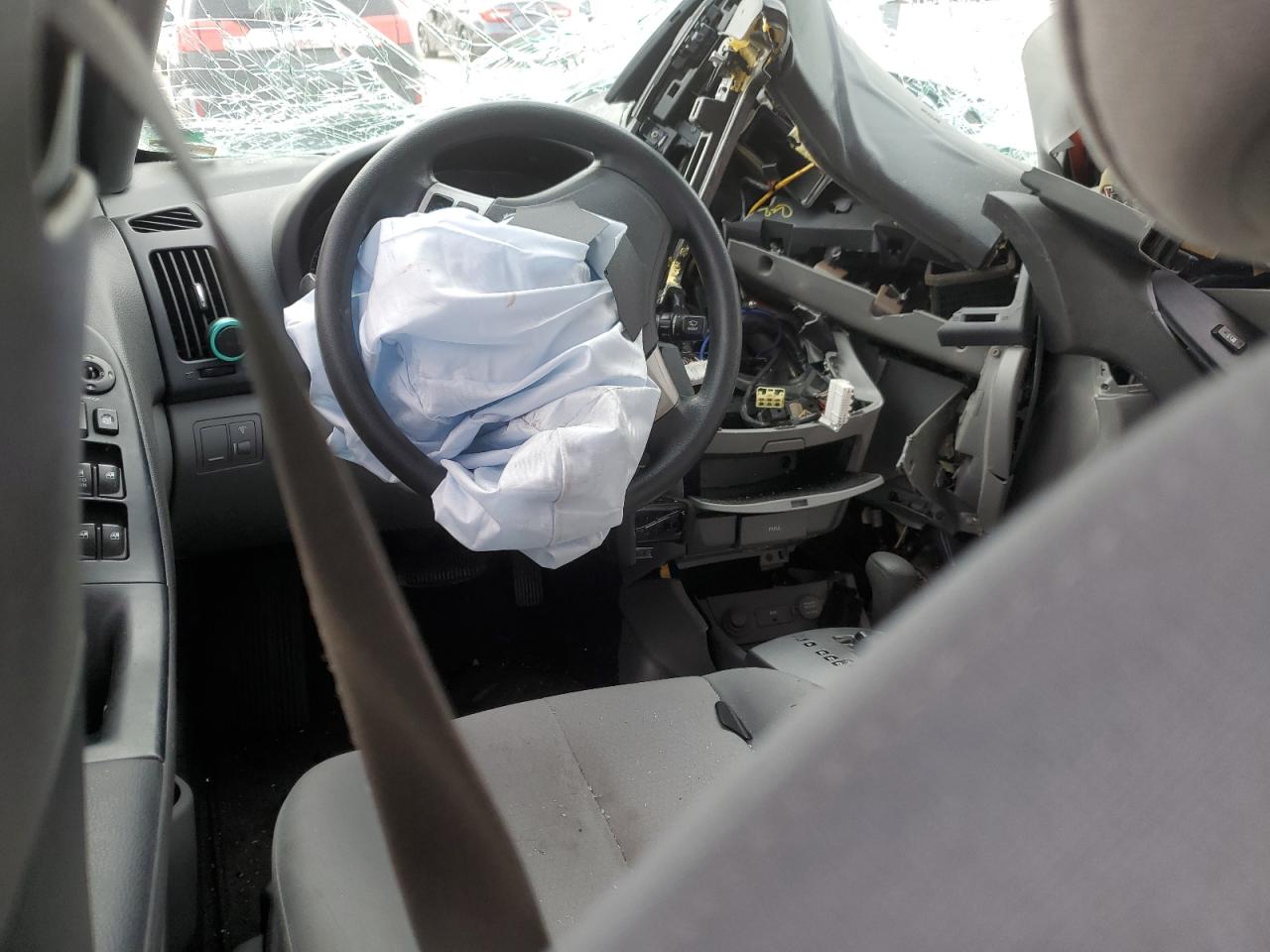 2009 Hyundai Elantra - Image 8