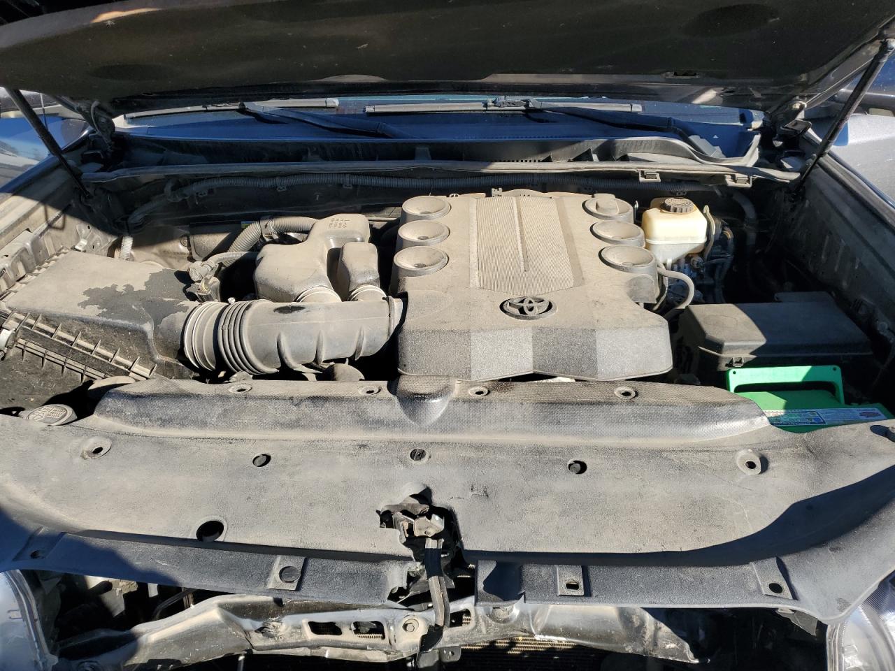 2010 Toyota 4Runner - Image 12