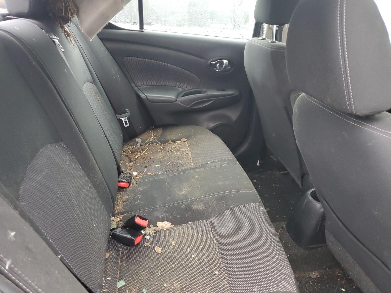 2019 Nissan Versa - Image 11