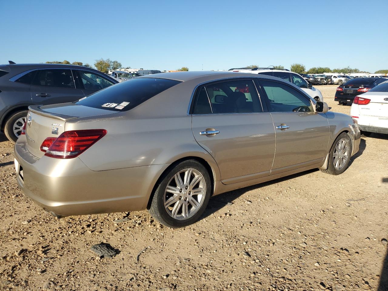 2008 Toyota Avalon - Image 3