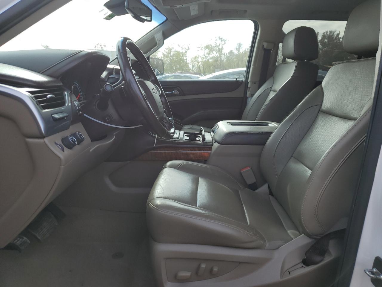 2019 Chevrolet Suburban - Image 7