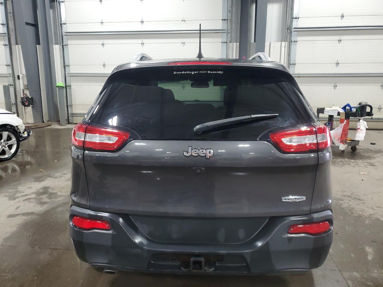2016 Jeep Grand Cherokee - Image 6