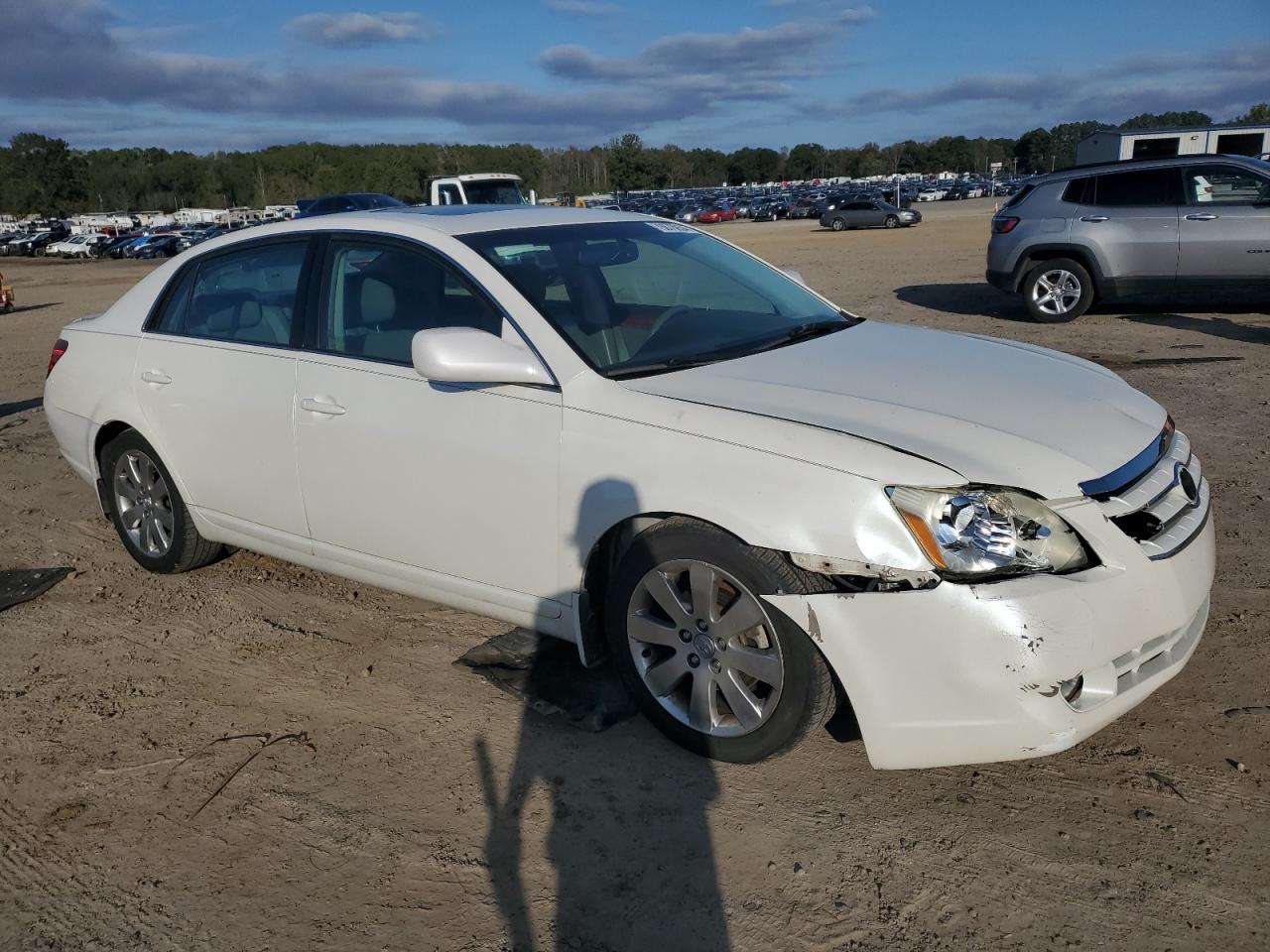 2006 Toyota Avalon - Image 4