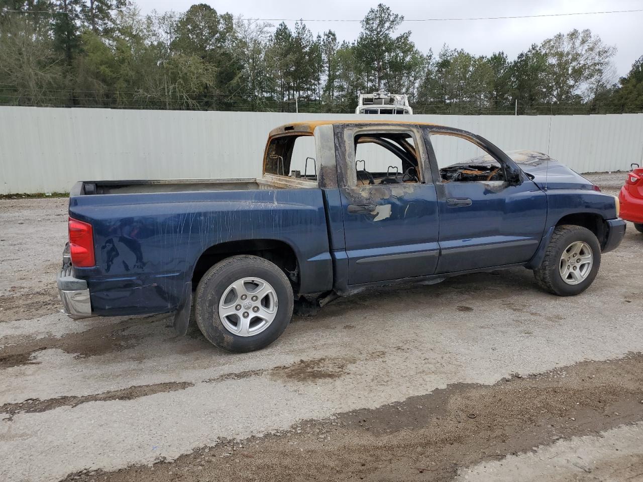 2006 Dodge Dakota - Image 3