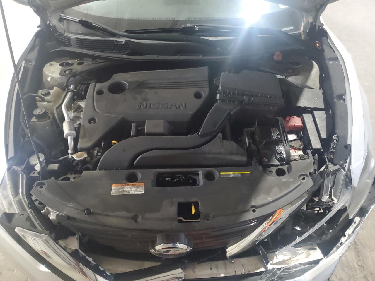 2017 Nissan Altima - Image 13