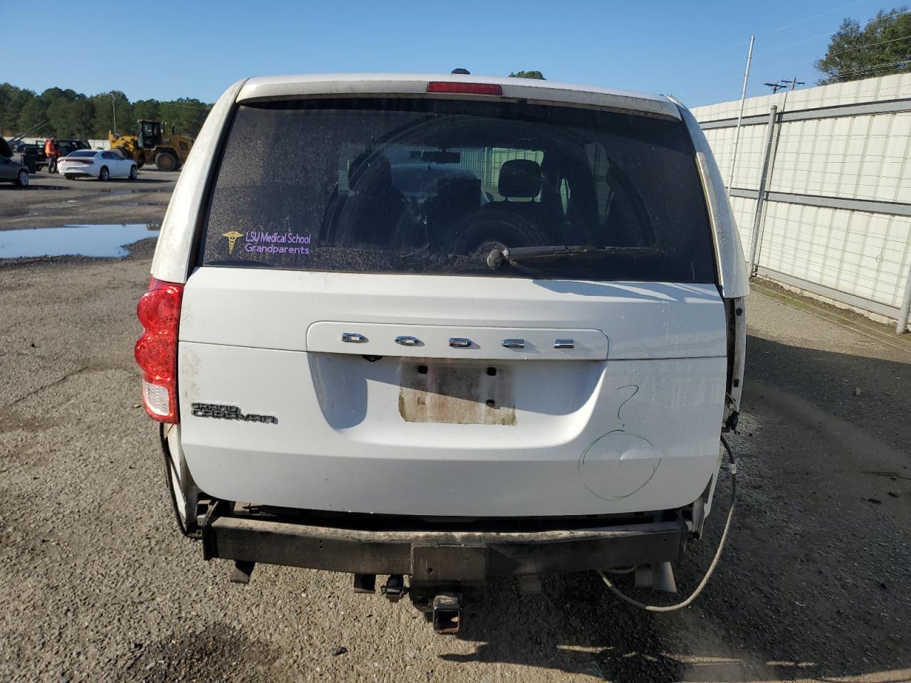 VIN 2C4RDGCGXJR135622 2018 DODGE CARAVAN no.6