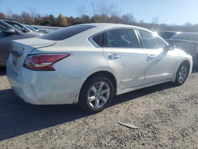 Sedans NISSAN ALTIMA 2015 White