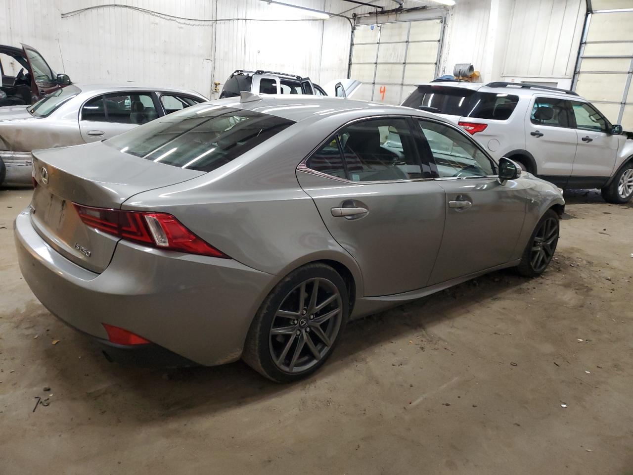 2015 Lexus IS - Image 3