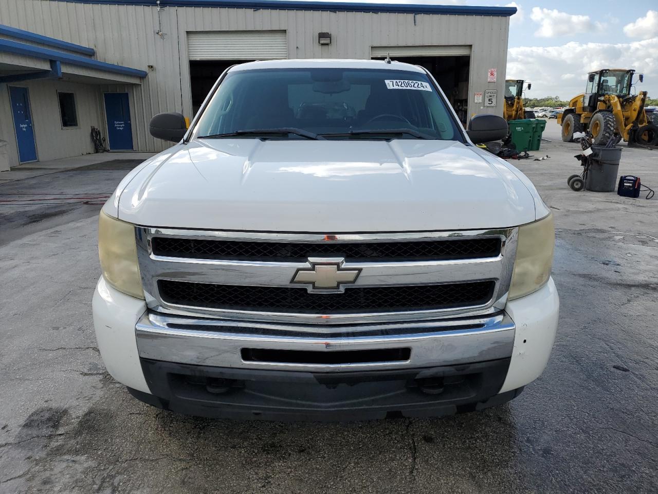 2009 Chevrolet Silverado - Image 5