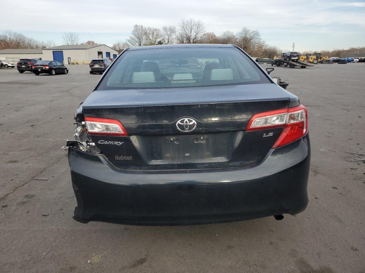 2014 Toyota Camry - Image 6