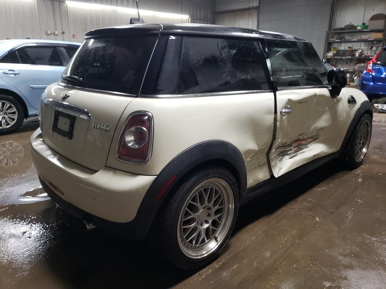 2011 MINI Cooper - Image 3
