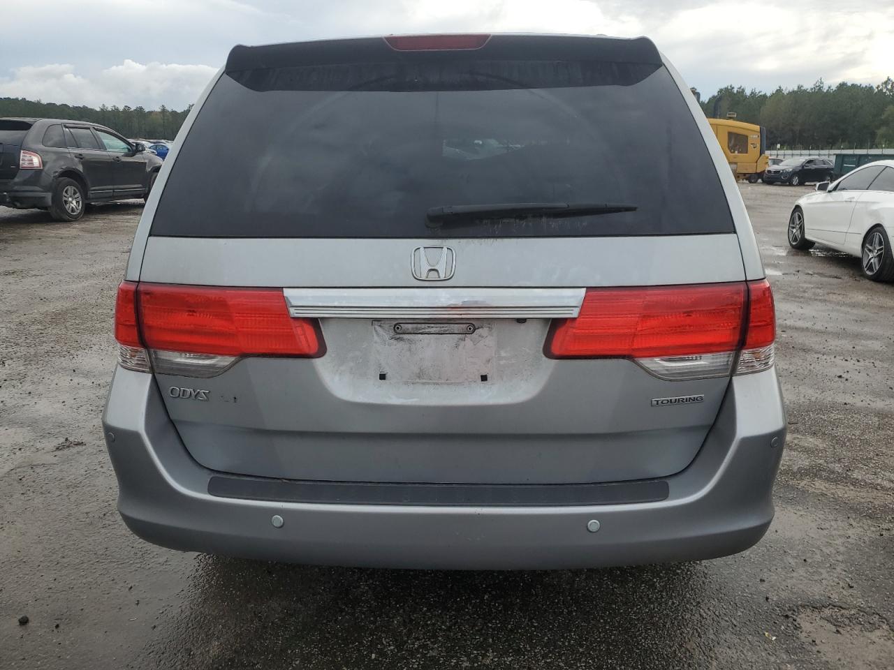 2010 Honda Odyssey - Image 6