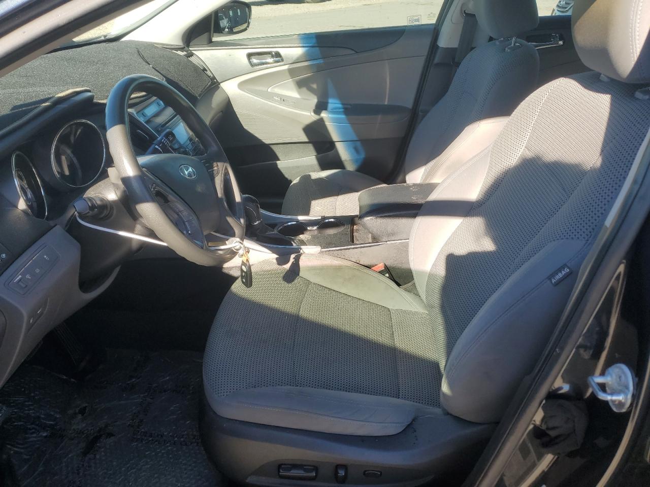 2012 Hyundai Sonata - Image 7